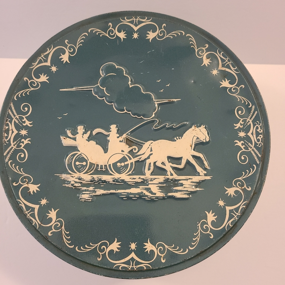 Wedgwood Blue Vtg Cake Tin